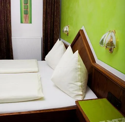 בית הארחה Gaestehaus Stroitz 3*