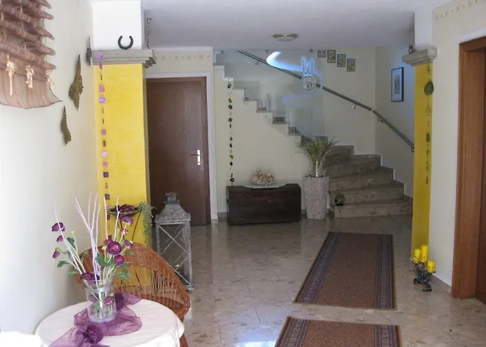 Gaestehaus Stroitz בית הארחה 3*