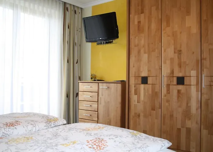 בית הארחה Gaestehaus Stroitz 3*